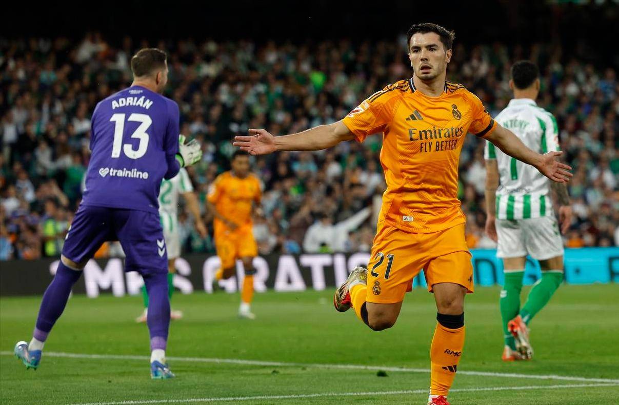 关键先生融不进阿隆索这套？米兰都瞅半天了，皇马留谁弃谁？